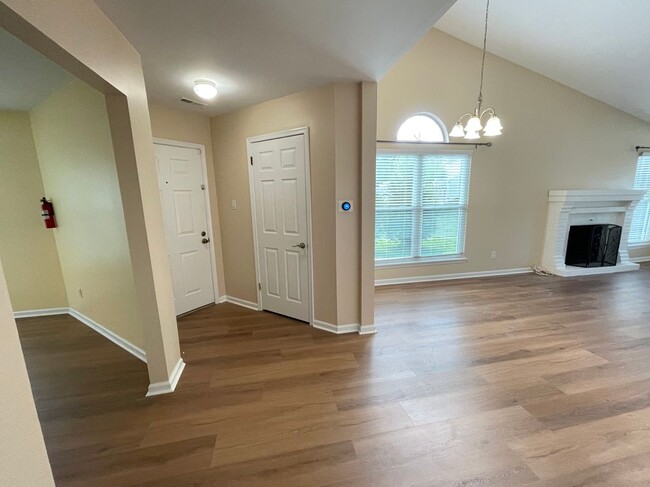 Building Photo - 269 Wood Stream Ct