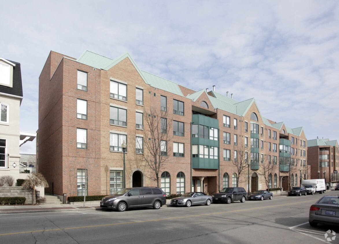 210 Lakeshore Rd E, Oakville, ON L6J 1H8 Apartments 210 Lakeshore Rd