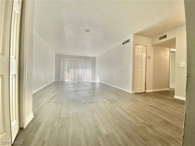 Foto del edificio - 3704 Broadway