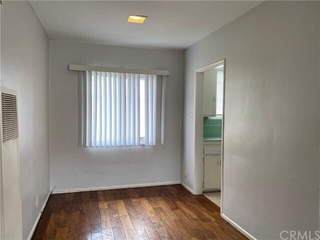 Building Photo - 516 E Lomita Ave