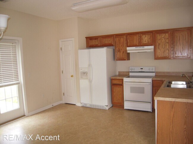 Building Photo - 3 br, 2 bath House - 35 Ross Way