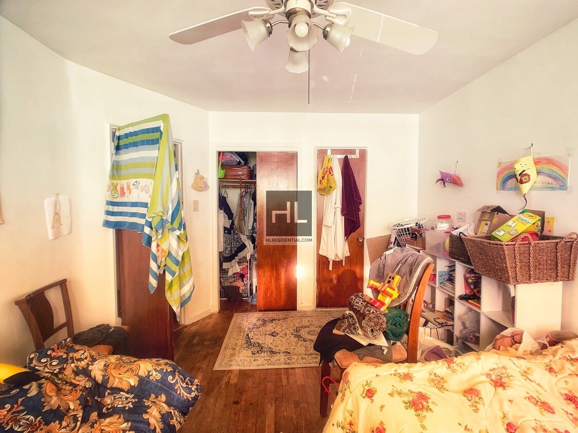 Primary Photo - Charming 4-Bedroom in Sheepshead Bay