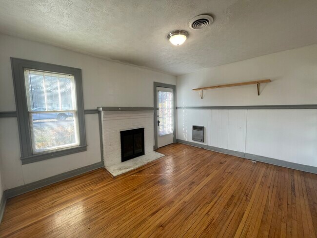 Foto del edificio - 403 Martin Ave