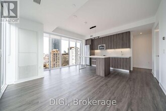 Building Photo - 8 Gloucester St