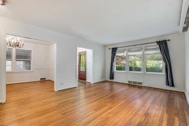 Foto del edificio - 1469 Clairmont Rd