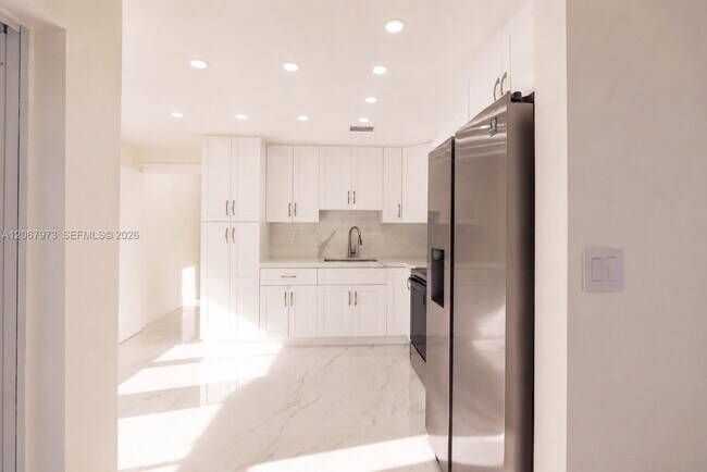 Building Photo - 16427 SW 50th Terrace