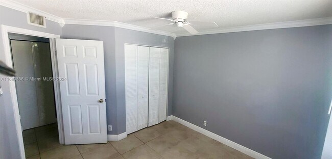 Foto del edificio - 2750 Forest Hills Blvd