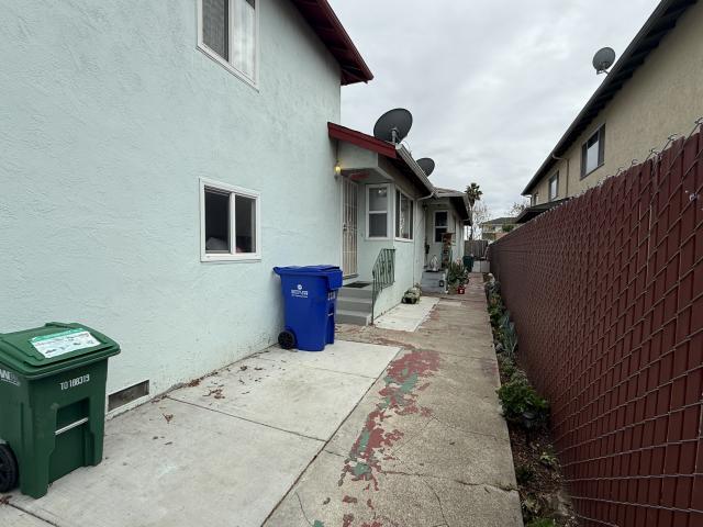 Foto del edificio - 2 bedroom in Oakland CA 94605