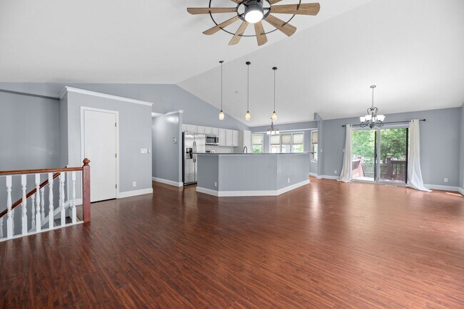 Foto del edificio - Beautiful 5 bedroom home in Andover School...