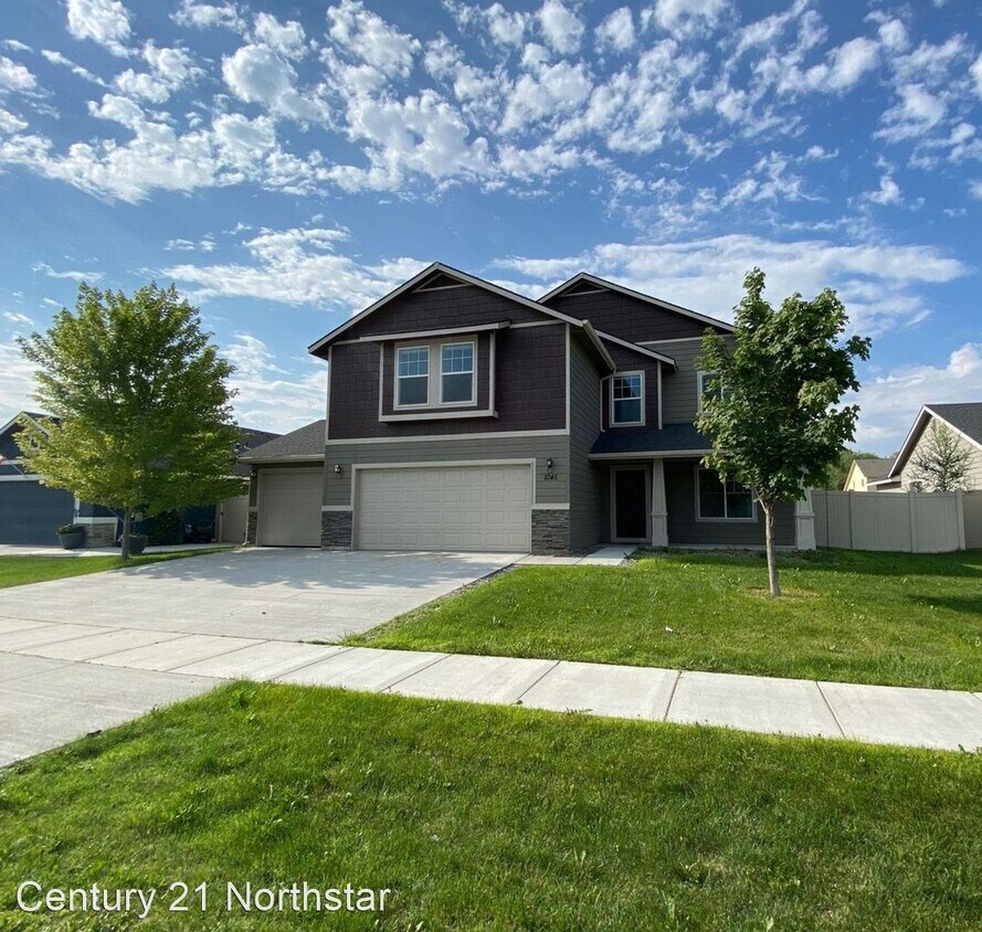 Primary Photo - 4 br, 2.5 bath House - 1045 E Rose Island St