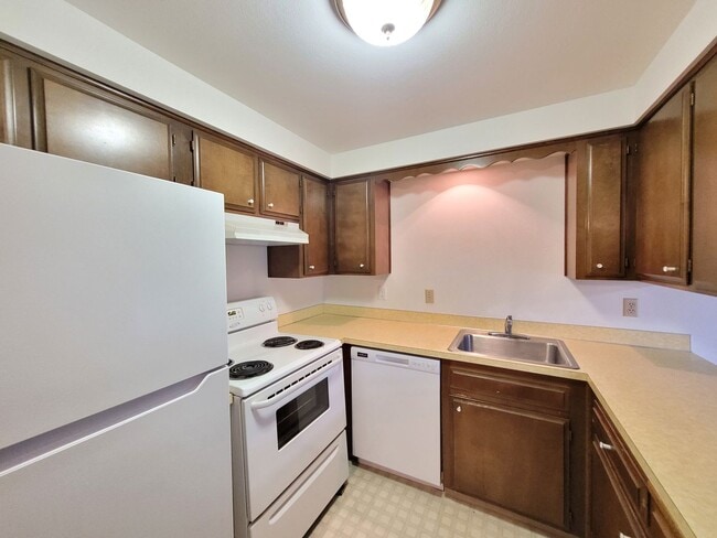 Foto del edificio - 3832 Auburn Rd NE