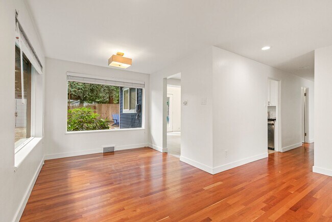 Foto del edificio - 3 bedroom 1.75 bath House