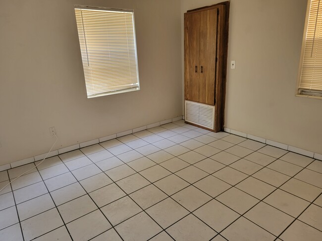 Building Photo - 105 Palmetto Ave