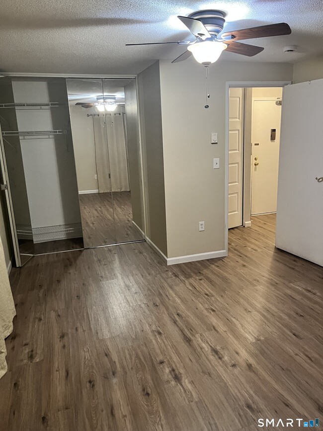 Building Photo - 280 Burgundy Hill Ln