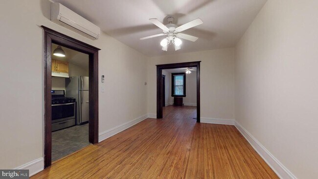 Foto del edificio - 728 Rock Creek Church Rd NW