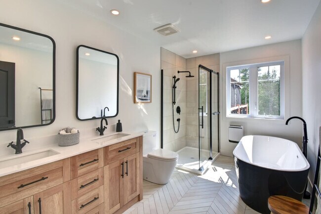 Photo du bâtiment - 810 Chem. David