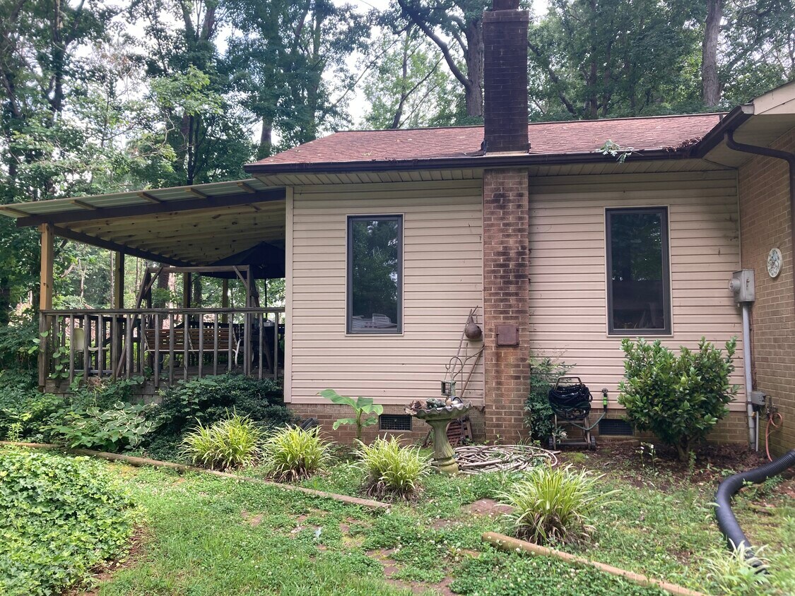 Building Photo - 474 Murdock Rd