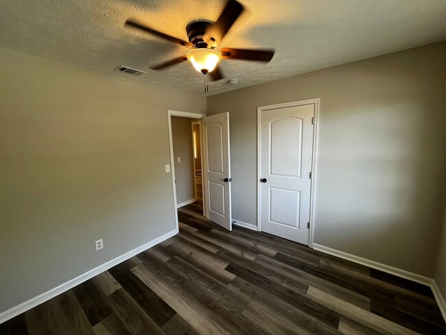 Building Photo - New On the Market!