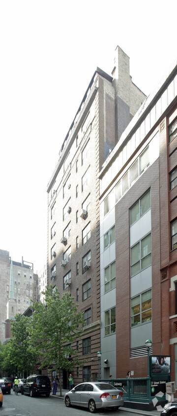 Building Photo - 117 E 77th St