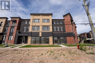 Building Photo - 3299 Sixth Line