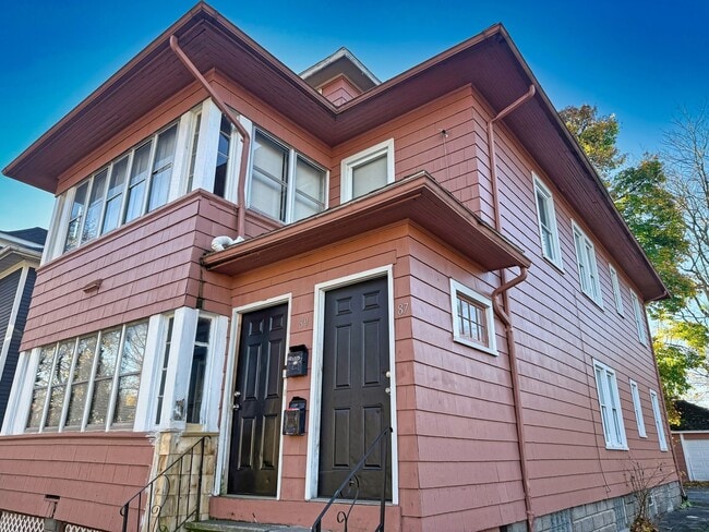 Building Photo - 89-89 Thurston Rd