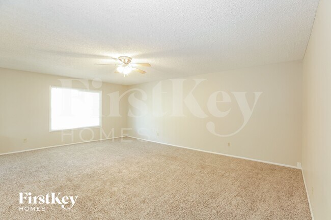 Foto del edificio - 614 E Greenway Dr