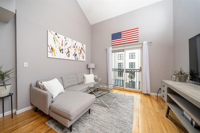 Foto del edificio - 722 Adams St