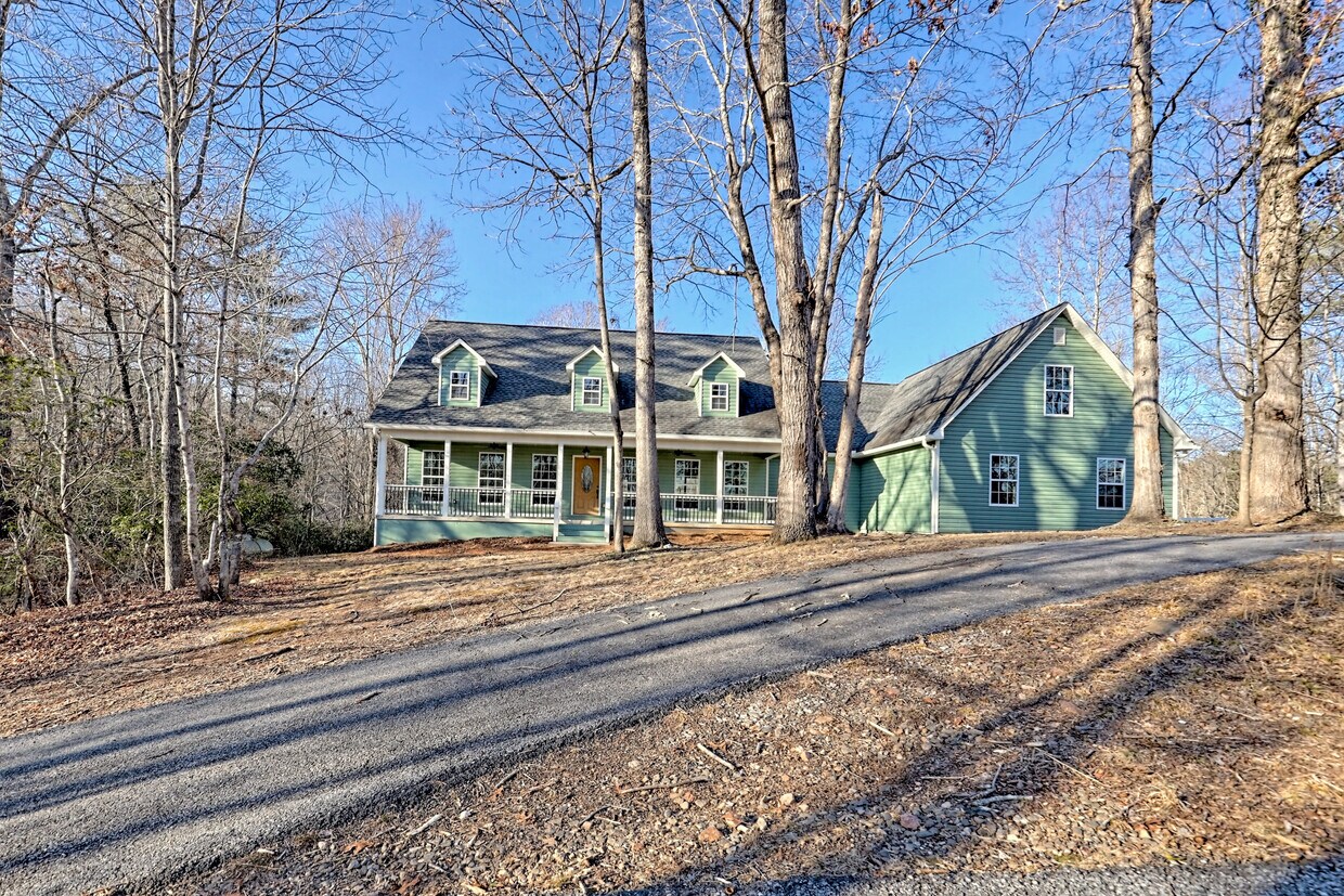 Foto principal - 150 Blue Jay Rd