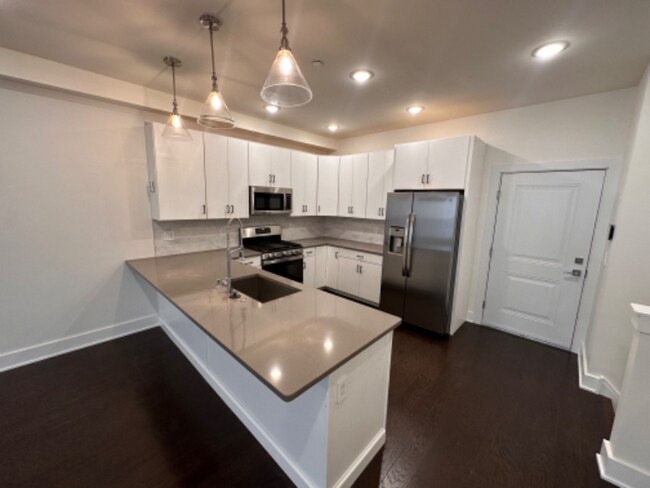 Foto del edificio - 518 W Montgomery Ave