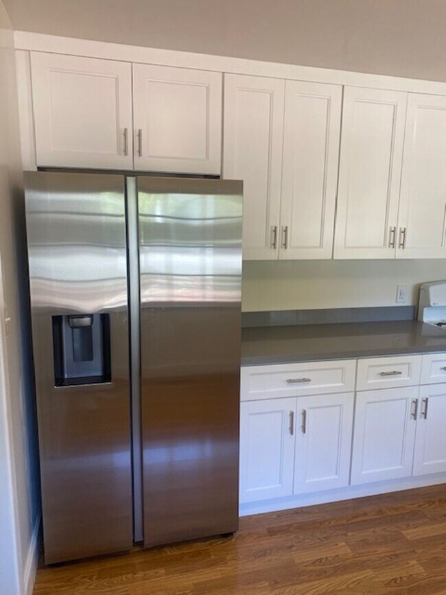 Foto del edificio - Lovely and spacious 3BR 2BA home with additional Family Room