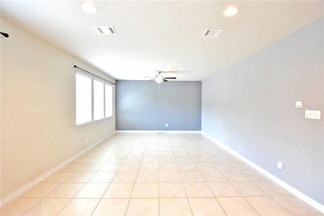 Building Photo - 548 Appalachian Trl