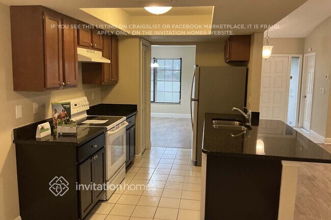 Foto del edificio - 2212 Viscaya Pkwy