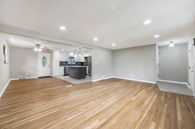 Foto del edificio - 4412 Greengrove Dr