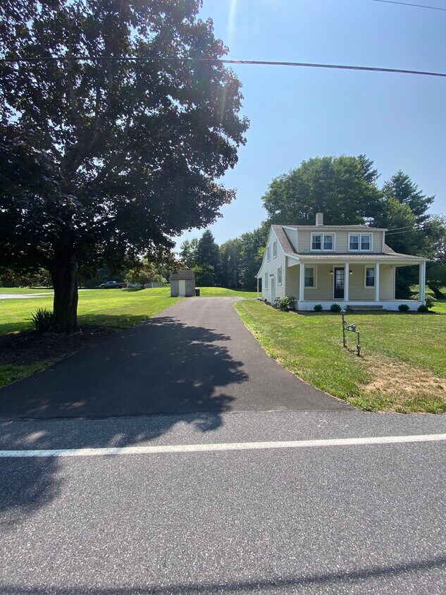 Foto principal - 5405 White Church Rd