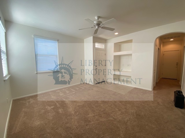 Building Photo - Home for Rent in Gated Community!