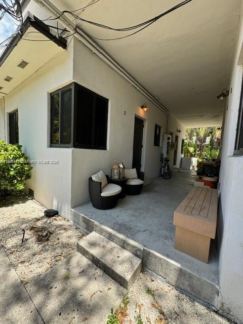 Building Photo - 560 NE 69th St