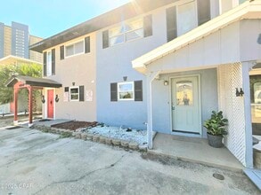 Building Photo - 636 W Caladium Cir