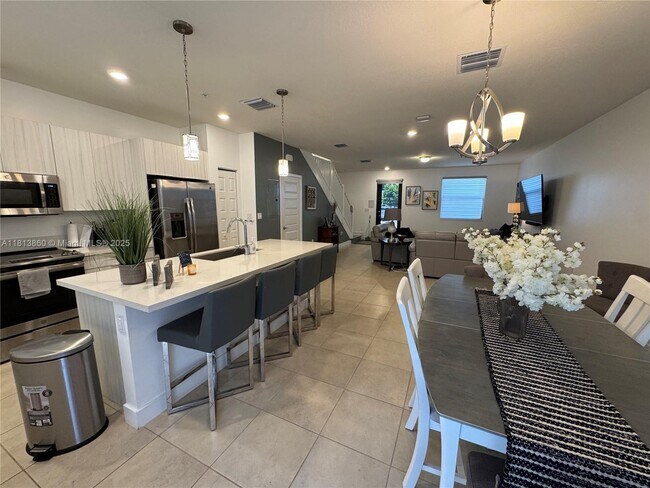 Foto del edificio - 10419 NW 82nd St