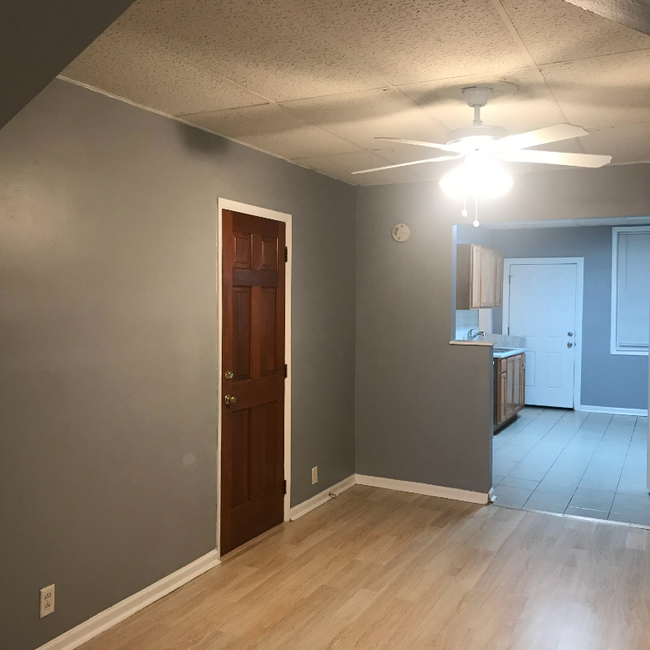 Building Photo - 3821 S Parnell Ave