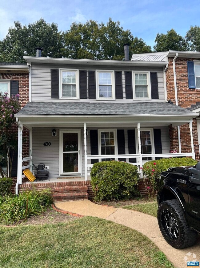 Building Photo - 430 Wynridge Dr