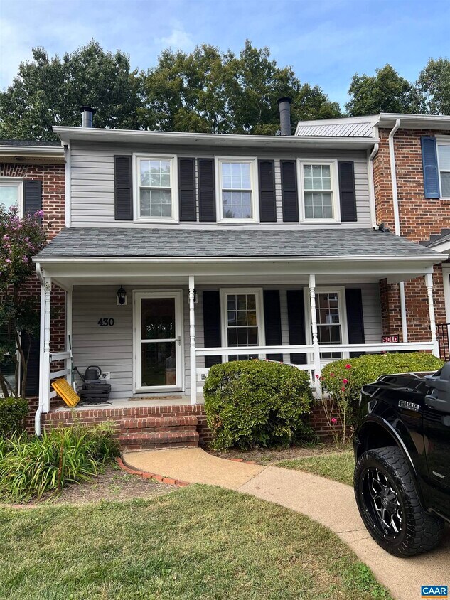 Foto principal - 430 Wynridge Dr