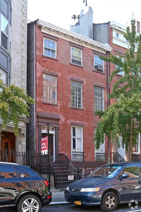 Primary Photo - 404 W 20th St