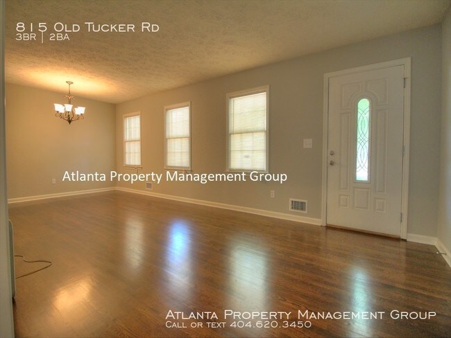 Foto del edificio - 815 Old Tucker Rd