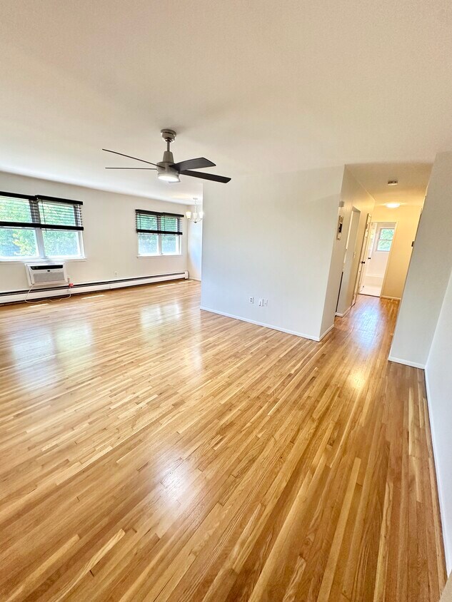 Welcome Home! - 56 Manchester Ct