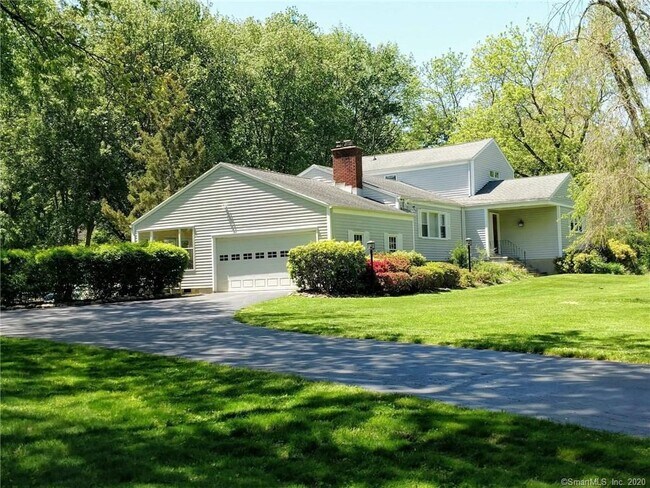 Building Photo - 63 Bulkley Ave N