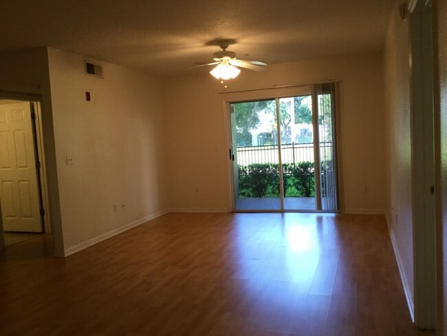 Foto del edificio - 2/2-East Orlando/Waterford Lakes Condo