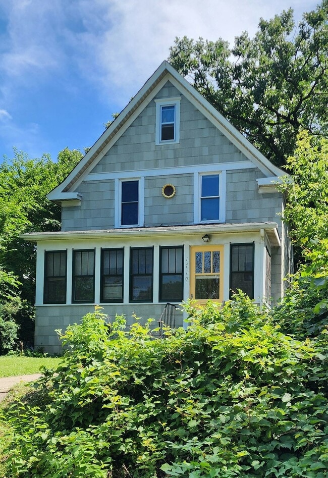 Building Photo - 1710 Hubbard Ave