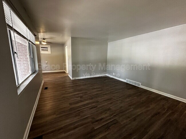 Foto del edificio - 9295 Ciancio St