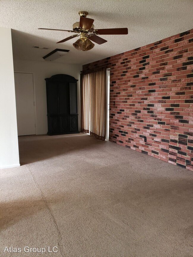 Foto del edificio - 3 br, 2 bath House - 612 Mercury Ave