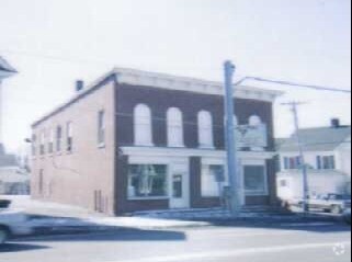 Building Photo - 445-447 Arsenal St